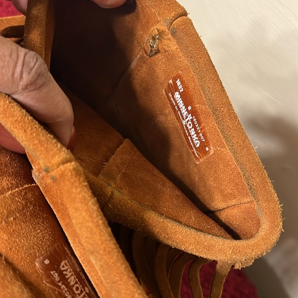 Minnetonka Womens Brown Suede 3 Layer Triple Fringe Moccasins Boots size 8 - Picture 14 of 17